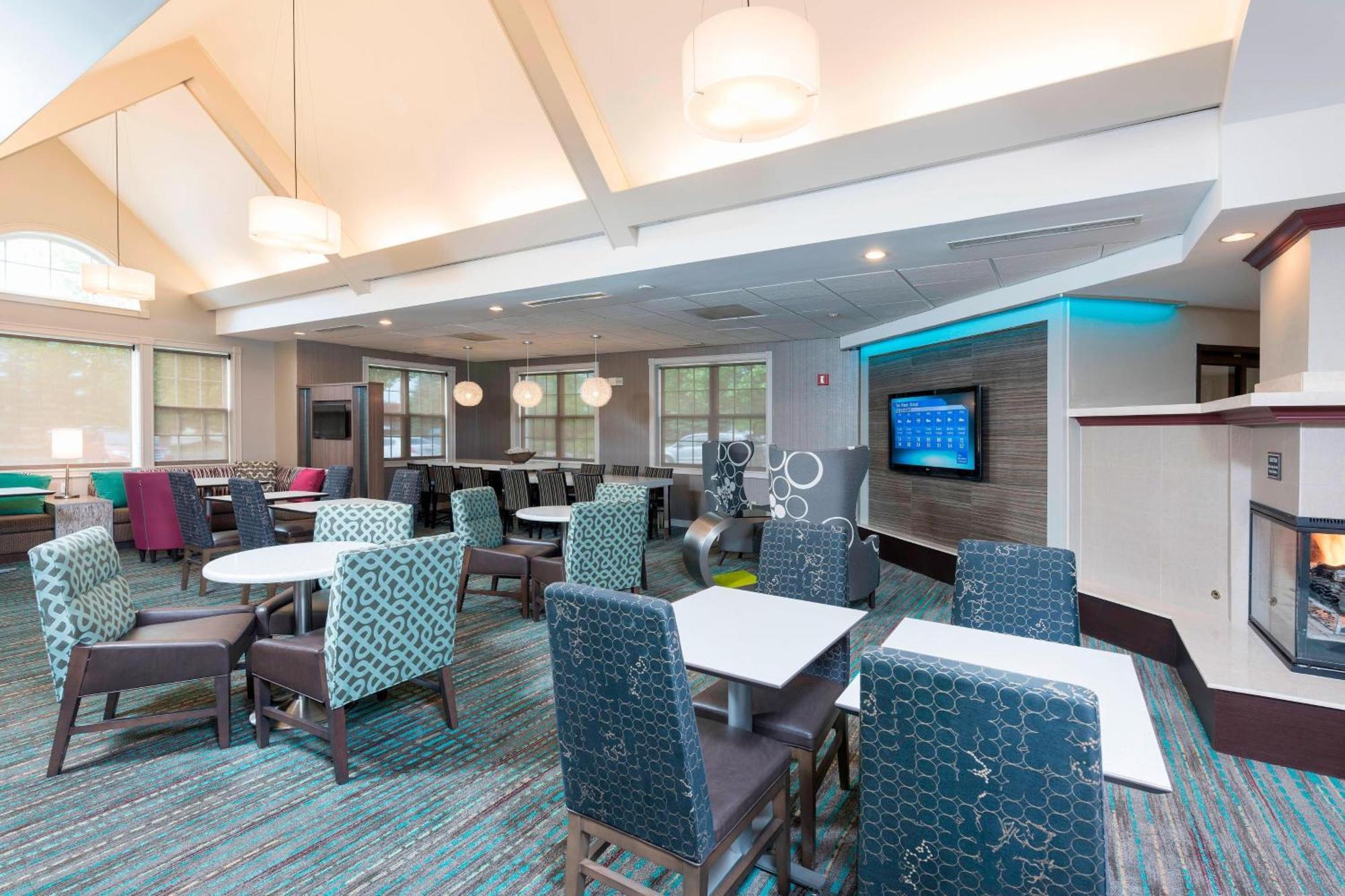 Hotel By Marriott Grand Rapids West 3*